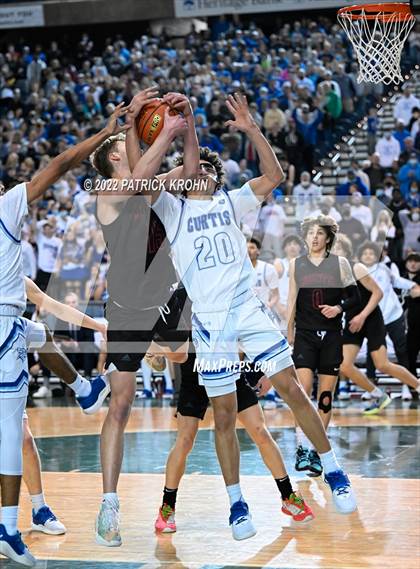 Thumbnail 2 in Mount Si vs. Curtis (WIAA 4A Round 4 State Playoff) photogallery.