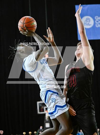 Thumbnail 2 in Mount Si vs. Curtis (WIAA 4A Round 4 State Playoff) photogallery.