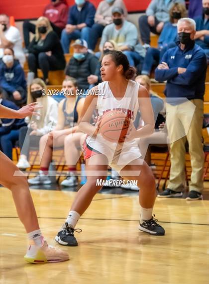 Thumbnail 2 in Tenino vs Seton Catholic (WIAA 1A District Playoff) photogallery.