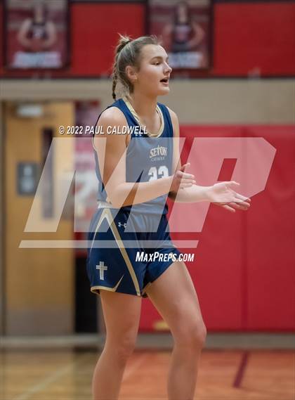 Thumbnail 2 in Tenino vs Seton Catholic (WIAA 1A District Playoff) photogallery.