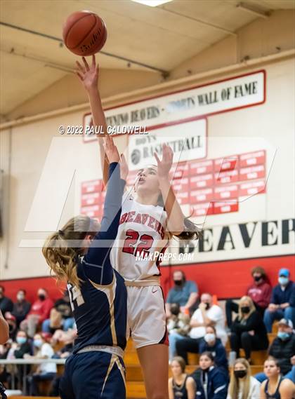 Thumbnail 1 in Tenino vs Seton Catholic (WIAA 1A District Playoff) photogallery.