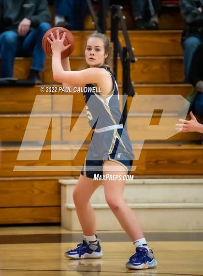 Thumbnail 2 in Tenino vs Seton Catholic (WIAA 1A District Playoff) photogallery.