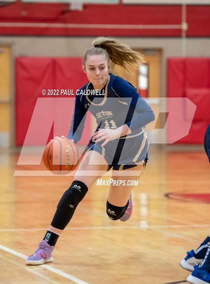 Thumbnail 3 in Tenino vs Seton Catholic (WIAA 1A District Playoff) photogallery.