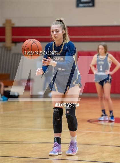 Thumbnail 2 in Tenino vs Seton Catholic (WIAA 1A District Playoff) photogallery.