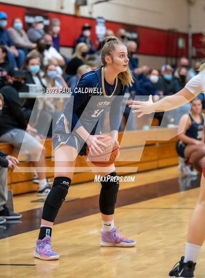 Thumbnail 2 in Tenino vs Seton Catholic (WIAA 1A District Playoff) photogallery.