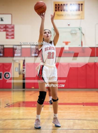 Thumbnail 1 in Tenino vs Seton Catholic (WIAA 1A District Playoff) photogallery.