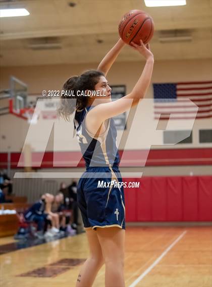 Thumbnail 3 in Tenino vs Seton Catholic (WIAA 1A District Playoff) photogallery.