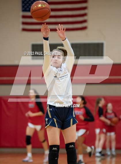 Thumbnail 3 in Tenino vs Seton Catholic (WIAA 1A District Playoff) photogallery.