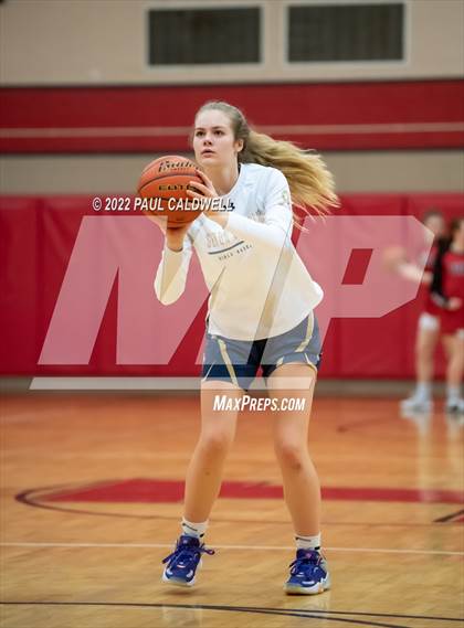 Thumbnail 3 in Tenino vs Seton Catholic (WIAA 1A District Playoff) photogallery.