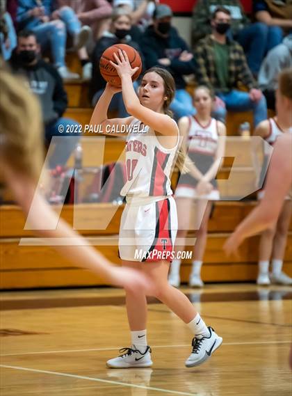 Thumbnail 1 in Tenino vs Seton Catholic (WIAA 1A District Playoff) photogallery.