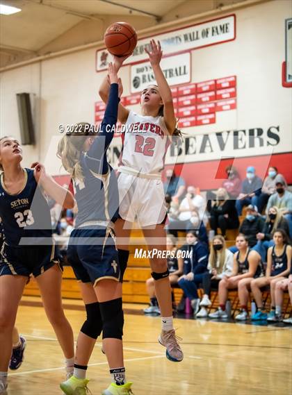 Thumbnail 3 in Tenino vs Seton Catholic (WIAA 1A District Playoff) photogallery.