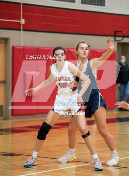 Thumbnail 1 in Tenino vs Seton Catholic (WIAA 1A District Playoff) photogallery.