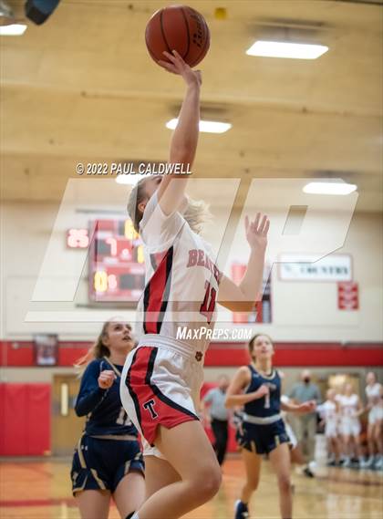 Thumbnail 1 in Tenino vs Seton Catholic (WIAA 1A District Playoff) photogallery.