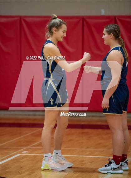 Thumbnail 3 in Tenino vs Seton Catholic (WIAA 1A District Playoff) photogallery.