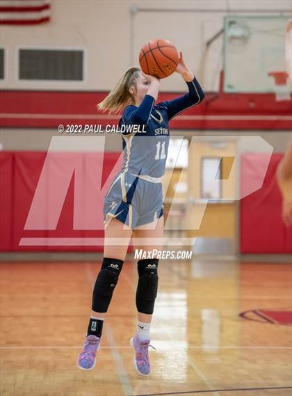 Thumbnail 1 in Tenino vs Seton Catholic (WIAA 1A District Playoff) photogallery.