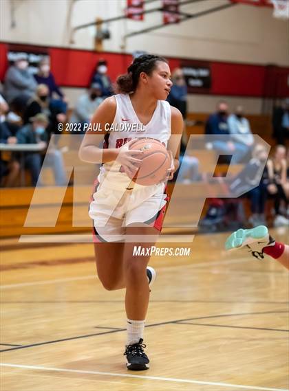 Thumbnail 1 in Tenino vs Seton Catholic (WIAA 1A District Playoff) photogallery.