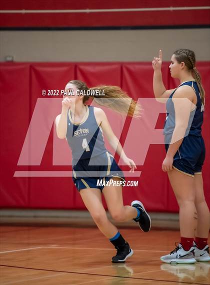 Thumbnail 3 in Tenino vs Seton Catholic (WIAA 1A District Playoff) photogallery.