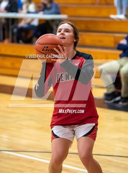 Thumbnail 3 in Tenino vs Seton Catholic (WIAA 1A District Playoff) photogallery.