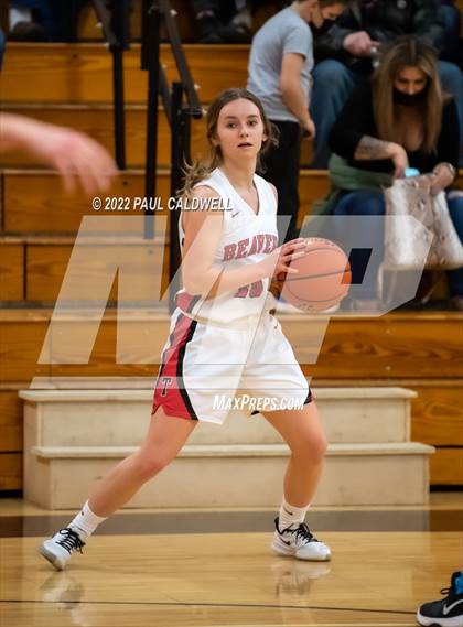 Thumbnail 3 in Tenino vs Seton Catholic (WIAA 1A District Playoff) photogallery.