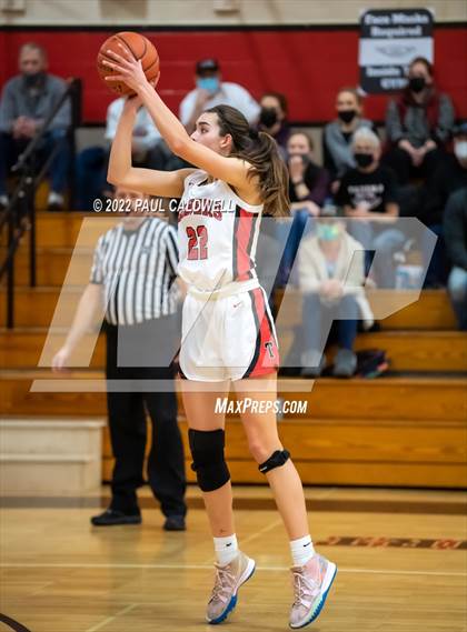 Thumbnail 3 in Tenino vs Seton Catholic (WIAA 1A District Playoff) photogallery.