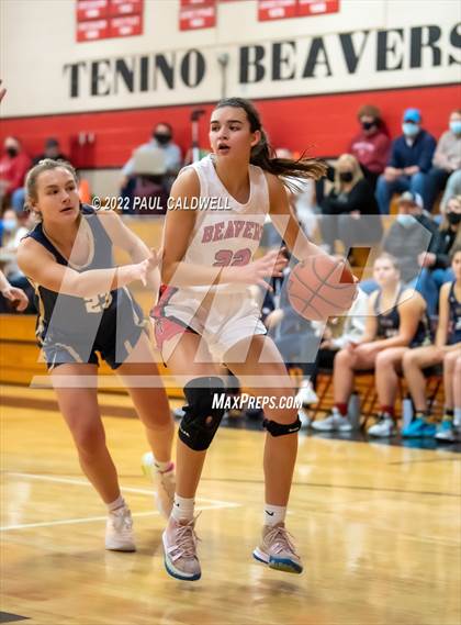 Thumbnail 1 in Tenino vs Seton Catholic (WIAA 1A District Playoff) photogallery.