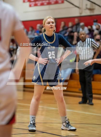 Thumbnail 2 in Tenino vs Seton Catholic (WIAA 1A District Playoff) photogallery.