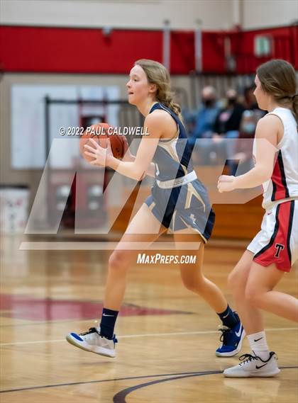 Thumbnail 1 in Tenino vs Seton Catholic (WIAA 1A District Playoff) photogallery.