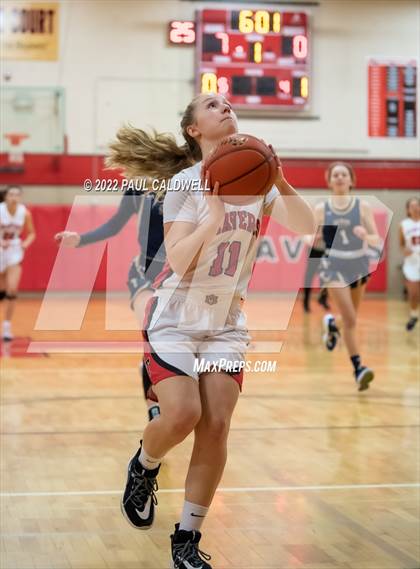 Thumbnail 2 in Tenino vs Seton Catholic (WIAA 1A District Playoff) photogallery.