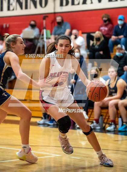 Thumbnail 3 in Tenino vs Seton Catholic (WIAA 1A District Playoff) photogallery.