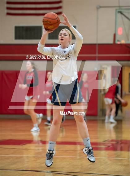 Thumbnail 2 in Tenino vs Seton Catholic (WIAA 1A District Playoff) photogallery.