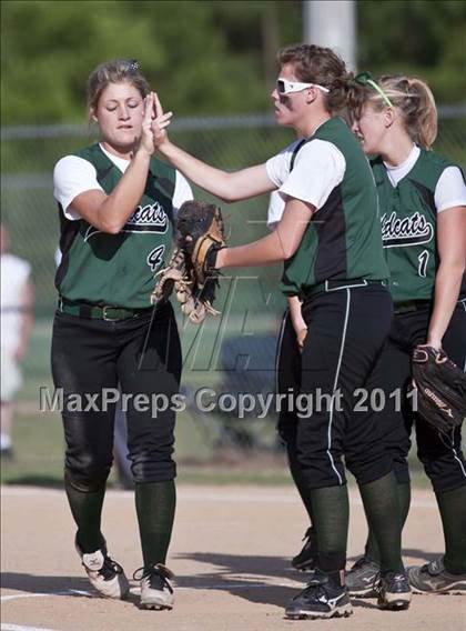 Thumbnail 3 in Swansboro vs. Eastern Randolph (NCHSAA 2A Semifinal) photogallery.