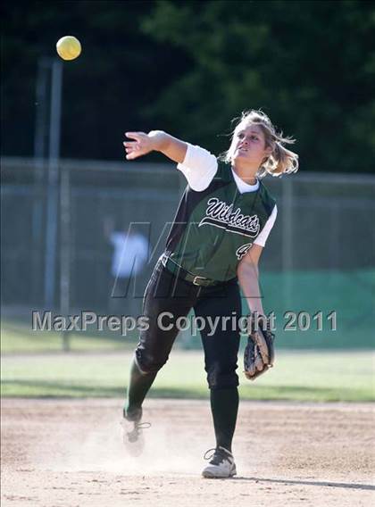 Thumbnail 2 in Swansboro vs. Eastern Randolph (NCHSAA 2A Semifinal) photogallery.