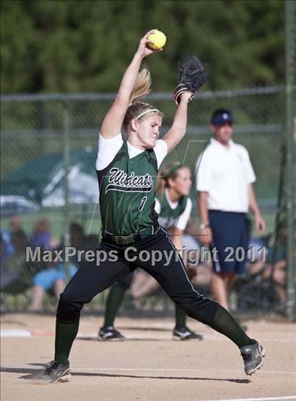 Thumbnail 2 in Swansboro vs. Eastern Randolph (NCHSAA 2A Semifinal) photogallery.