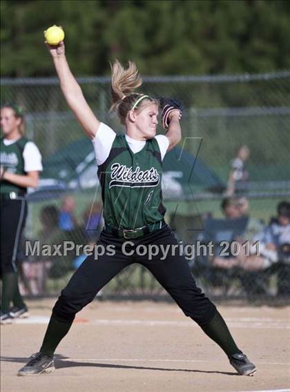 Thumbnail 1 in Swansboro vs. Eastern Randolph (NCHSAA 2A Semifinal) photogallery.