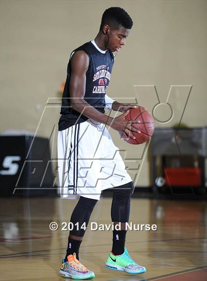 Thumbnail 3 in Albert Einstein Academy vs. Santa Clarita Christian photogallery.