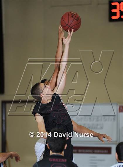 Thumbnail 3 in Albert Einstein Academy vs. Santa Clarita Christian photogallery.