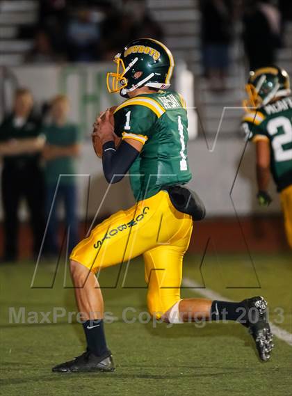 Thumbnail 1 in Saugus @ Canyon photogallery.