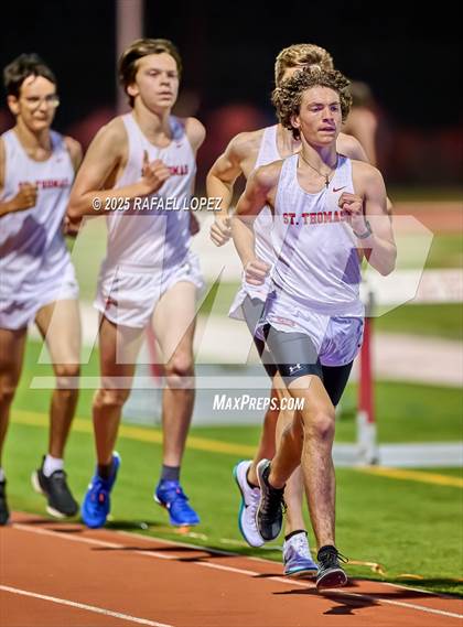 Thumbnail 2 in Eagle No Tax Relays (1600M) photogallery.