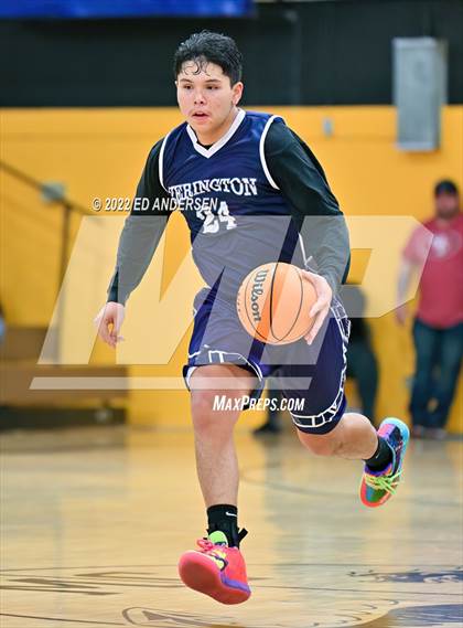 Thumbnail 2 in Mineral County vs. Yerington (Serpent Classic) photogallery.