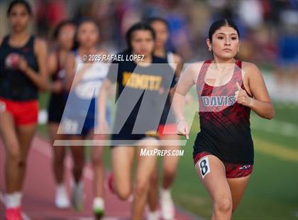Thumbnail 1 in Panther Relays (1600M) photogallery.