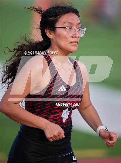 Thumbnail 1 in Panther Relays (1600M) photogallery.