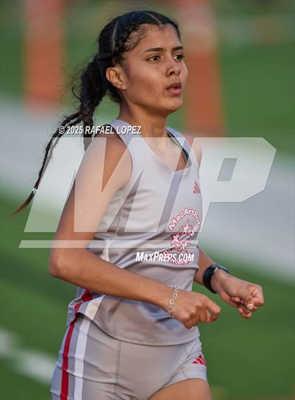 Thumbnail 3 in Panther Relays (1600M) photogallery.