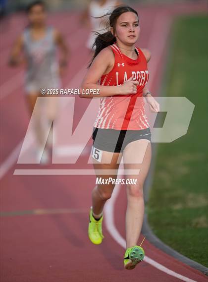 Thumbnail 2 in Panther Relays (1600M) photogallery.
