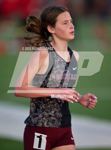 Thumbnail 3 in Panther Relays (1600M) photogallery.