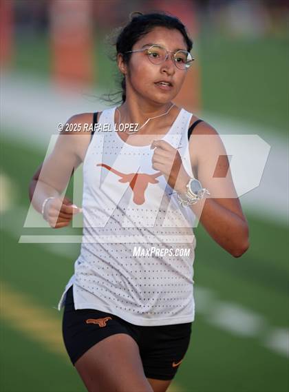 Thumbnail 1 in Panther Relays (1600M) photogallery.