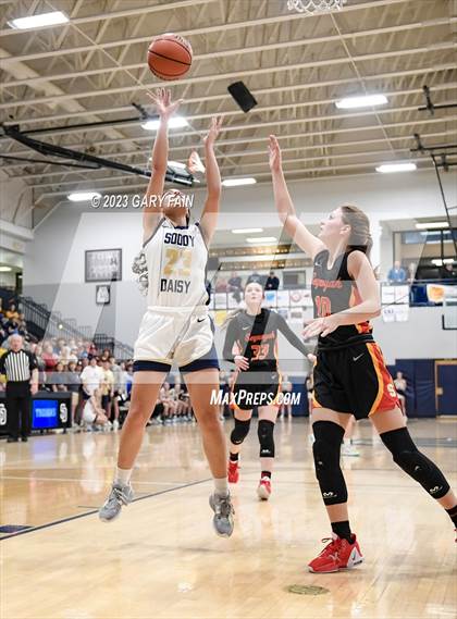 Thumbnail 3 in Sequoyah @ Soddy Daisy( Region 3-3A semifinals) photogallery.