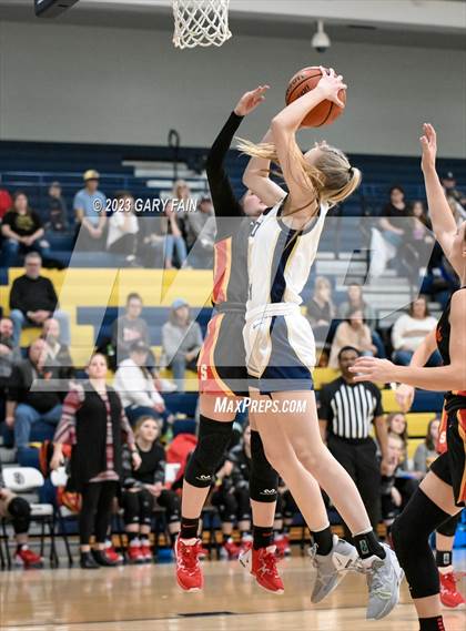 Thumbnail 3 in Sequoyah @ Soddy Daisy( Region 3-3A semifinals) photogallery.