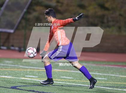 Thumbnail 2 in Cathedral vs. Torrey Pines (CIF SoCal Regional D1 Semifinal) photogallery.