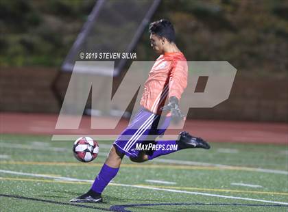 Thumbnail 3 in Cathedral vs. Torrey Pines (CIF SoCal Regional D1 Semifinal) photogallery.