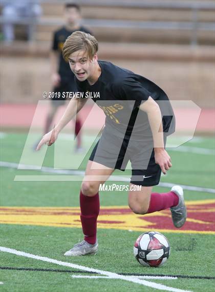 Thumbnail 2 in Cathedral vs. Torrey Pines (CIF SoCal Regional D1 Semifinal) photogallery.